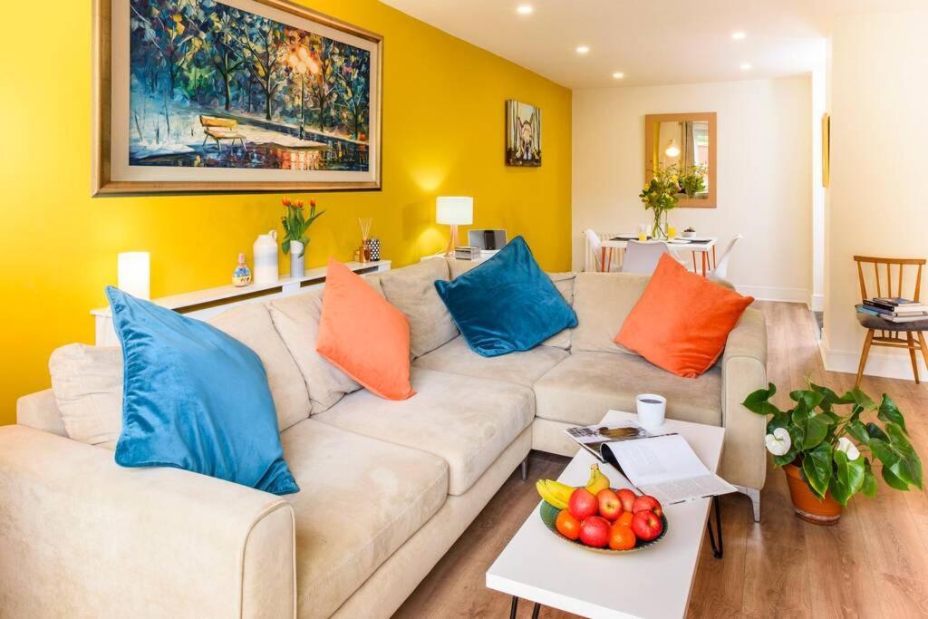 Luxury Underground Parking 5* Appartement Belfast